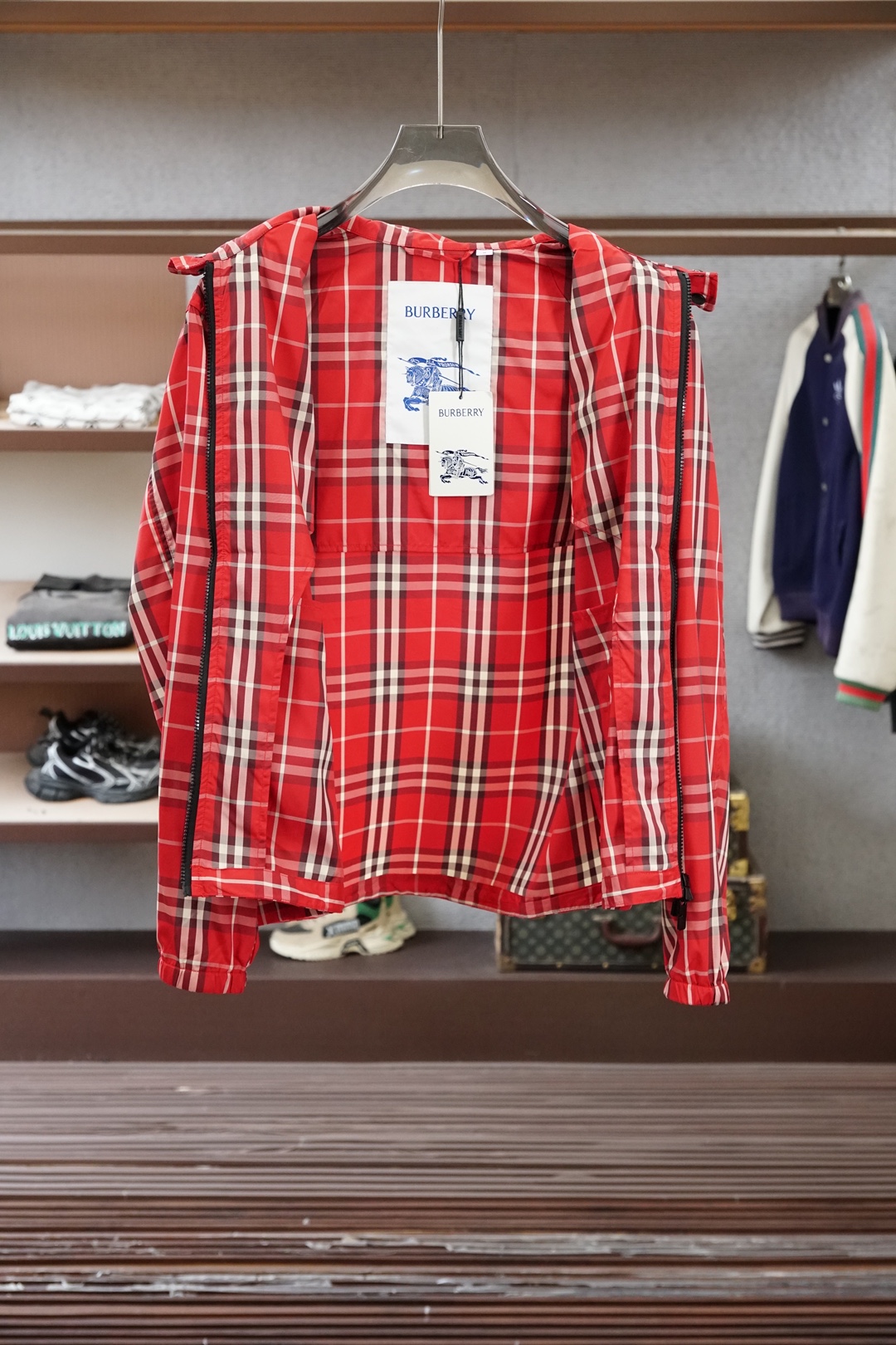 B BR巴宝莉-2026早春新款外套，官网1.1顶级打造，细节面料，五金，1.1开模定做；浅色连帽不挑身