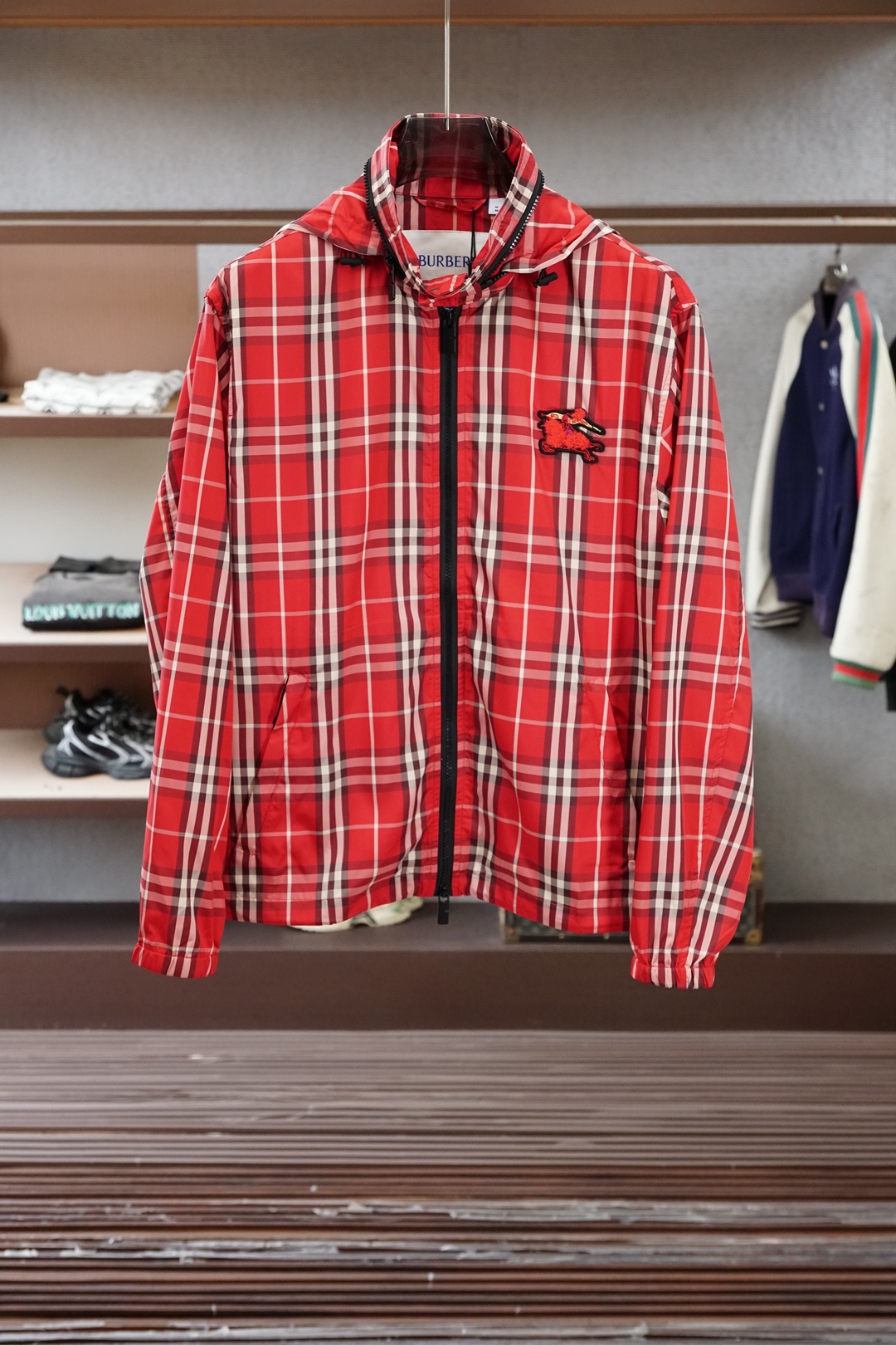 B BR巴宝莉-2026早春新款外套，官网1.1顶级打造，细节面料，五金，1.1开模定做；浅色连帽不挑身