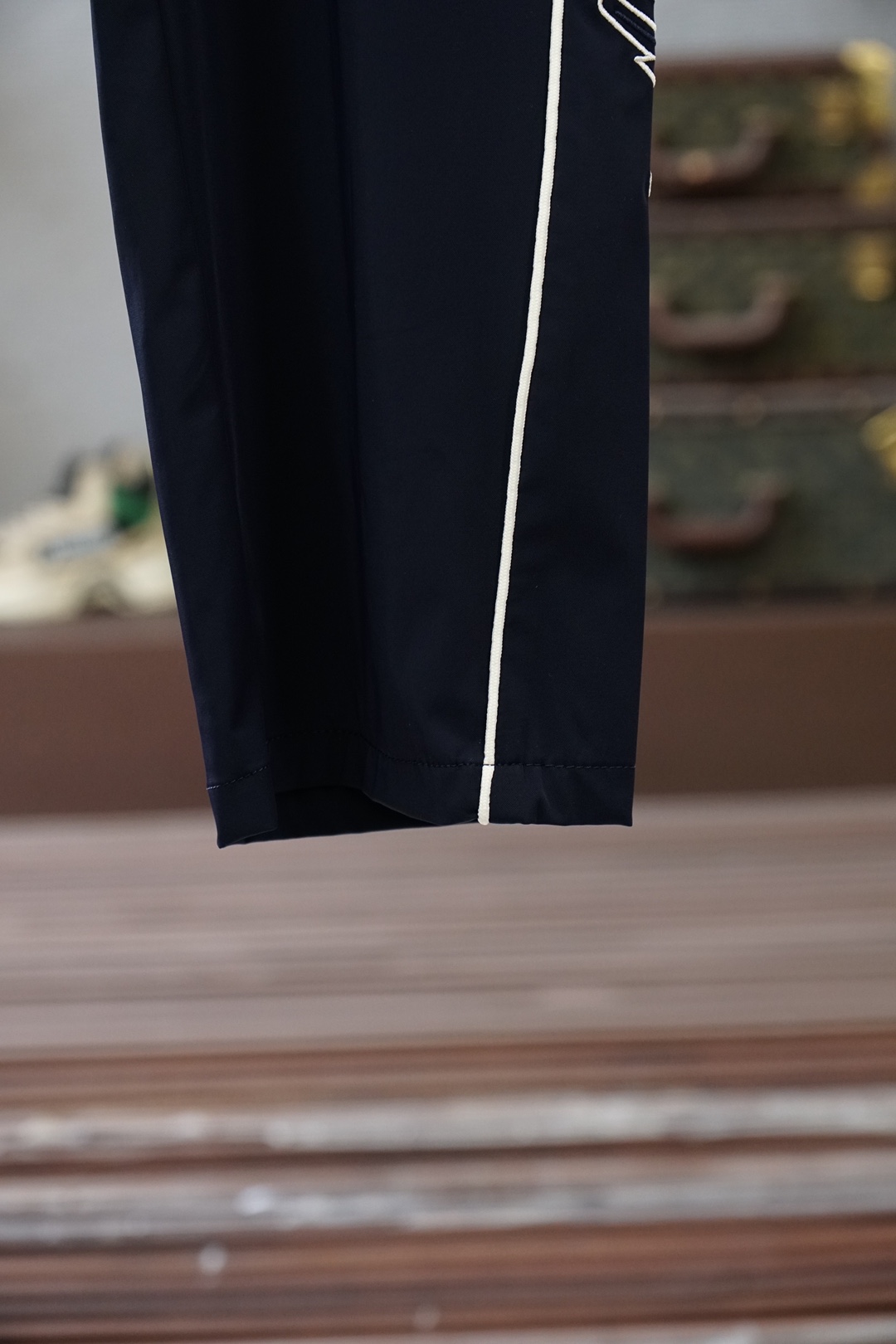 🌟🌟 巴黎世家-👄 夏款男士休闲裤👍细棉加氨纶面料休闲裤，最新款上身版型无敌正！绝对可以闭眼收的一款此款