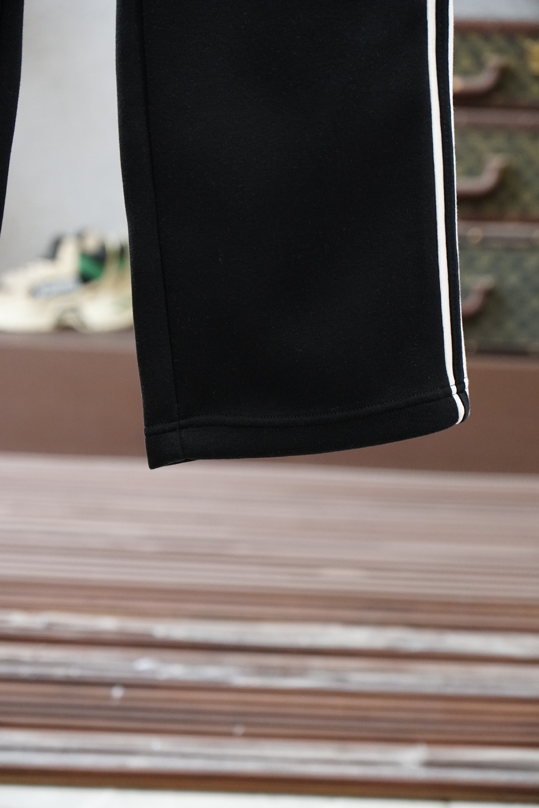 🌟🌟 蒙口-👄 夏款男士休闲裤👍细棉加氨纶面料休闲裤，最新款上身版型无敌正！绝对可以闭眼收的一款此款裤子