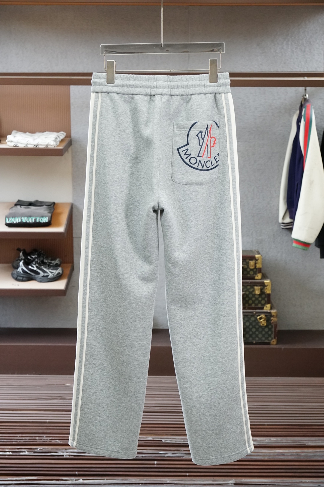 🌟🌟 蒙口-👄 夏款男士休闲裤👍细棉加氨纶面料休闲裤，最新款上身版型无敌正！绝对可以闭眼收的一款此款裤子