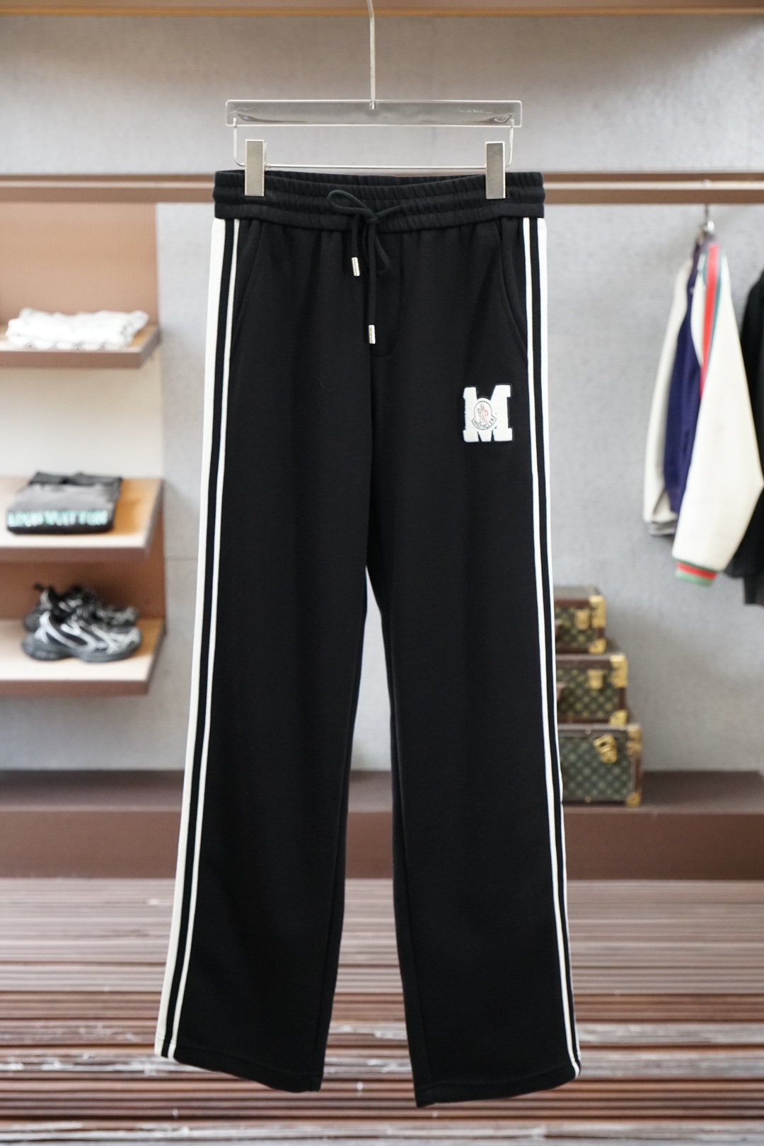 🌟🌟 蒙口-👄 夏款男士休闲裤👍细棉加氨纶面料休闲裤，最新款上身版型无敌正！绝对可以闭眼收的一款此款裤子