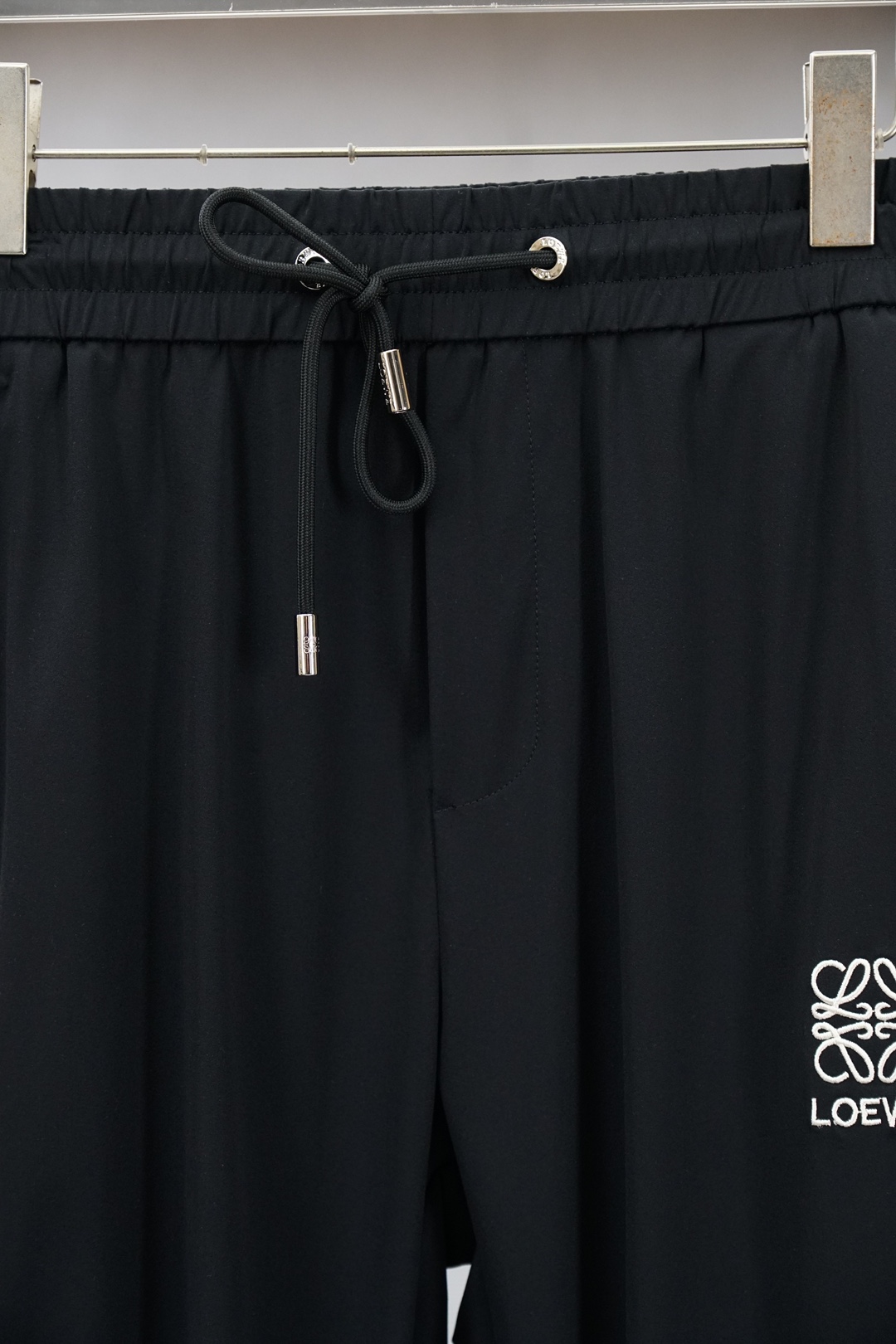 🌟🌟 罗意威👄 夏款男士休闲裤👍细棉加氨纶面料休闲裤，最新款上身版型无敌正！绝对可以闭眼收的一款此款裤子