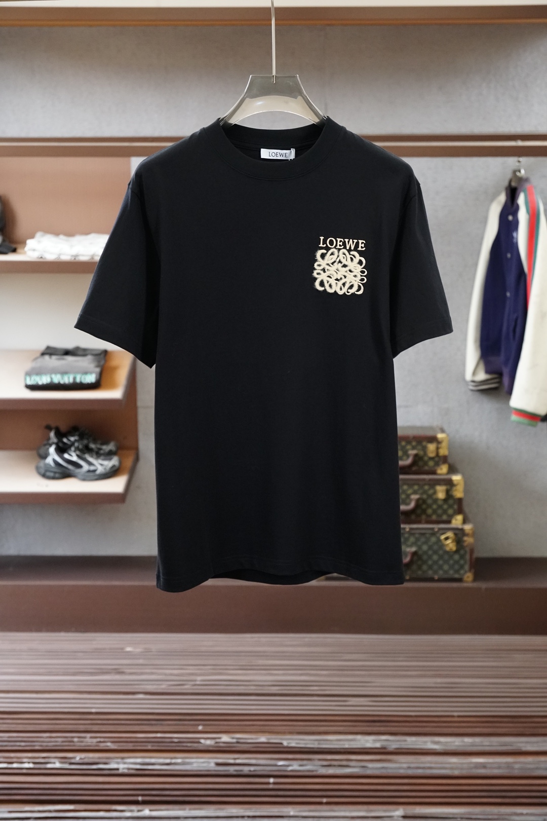 Loewe罗意威/2026春夏新款短袖，🦋📟🪆🌹🖖一贯的好版型 进口原版超细进口柔软丝光棉。面料柔软 弹
