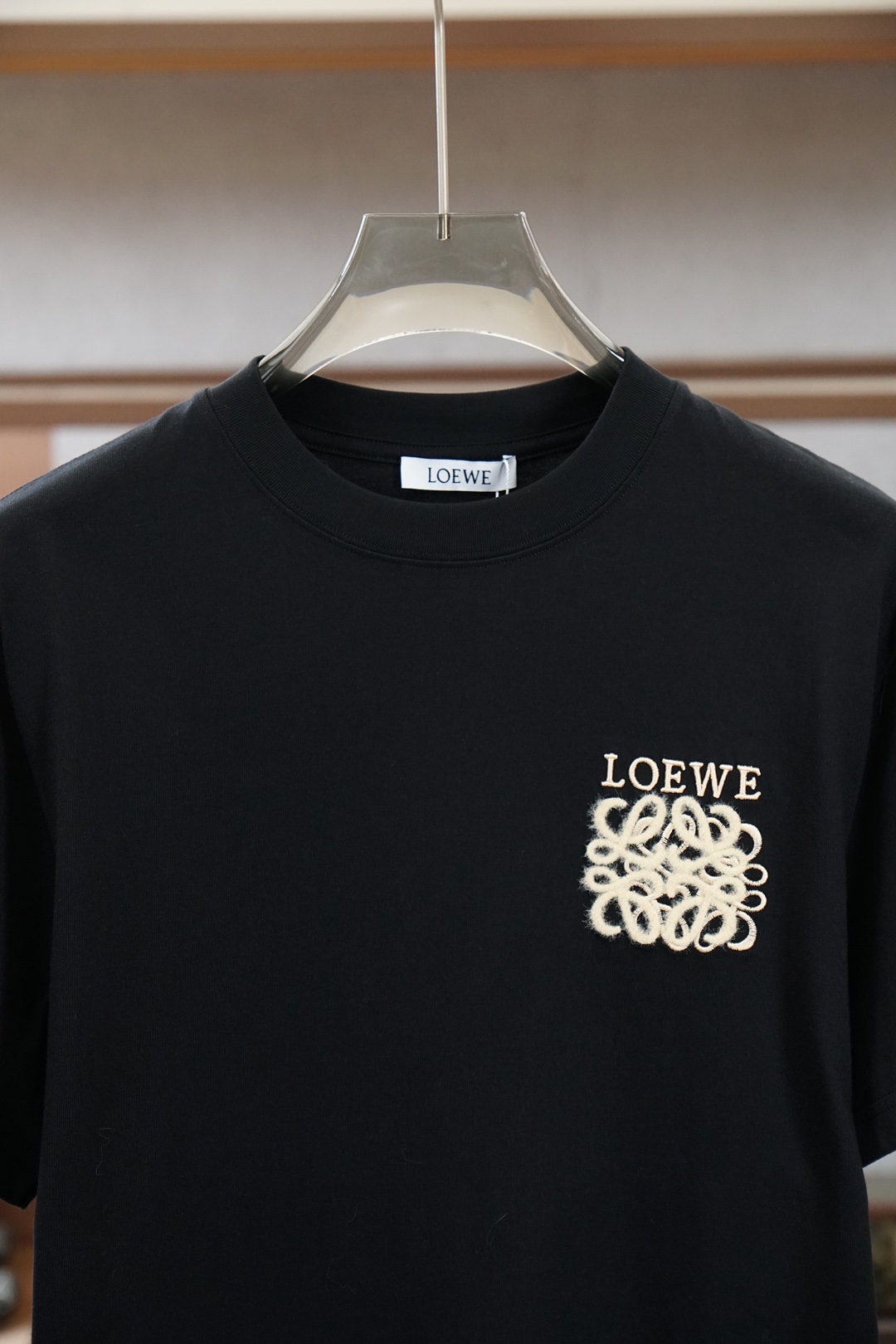 Loewe罗意威/2026春夏新款短袖，🦋📟🪆🌹🖖一贯的好版型 进口原版超细进口柔软丝光棉。面料柔软 弹