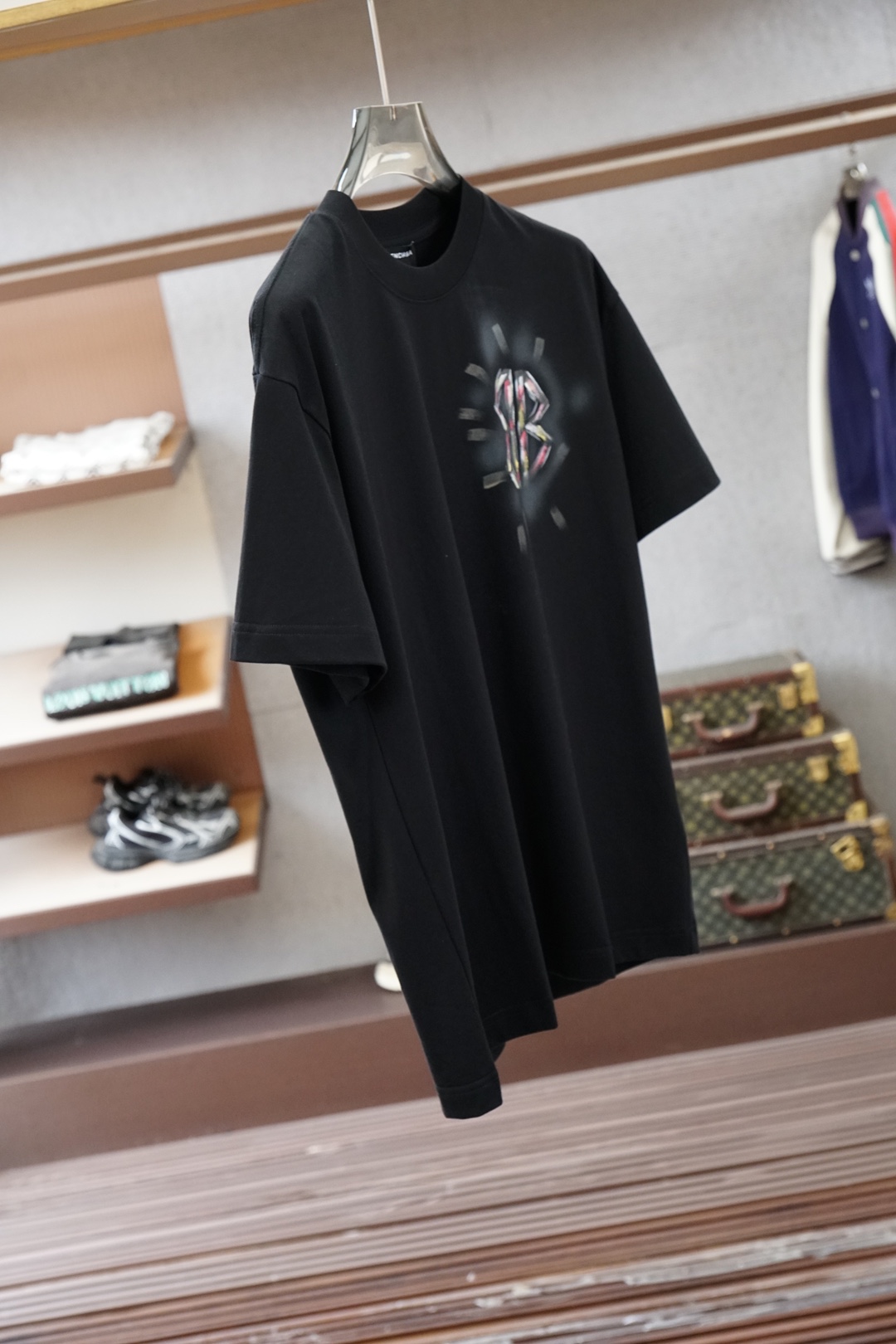 巴黎世家/2026春夏新款短袖，🦋📟🪆🌹🖖一贯的好版型 进口原版超细进口柔软丝光棉。面料柔软 弹性细腻 