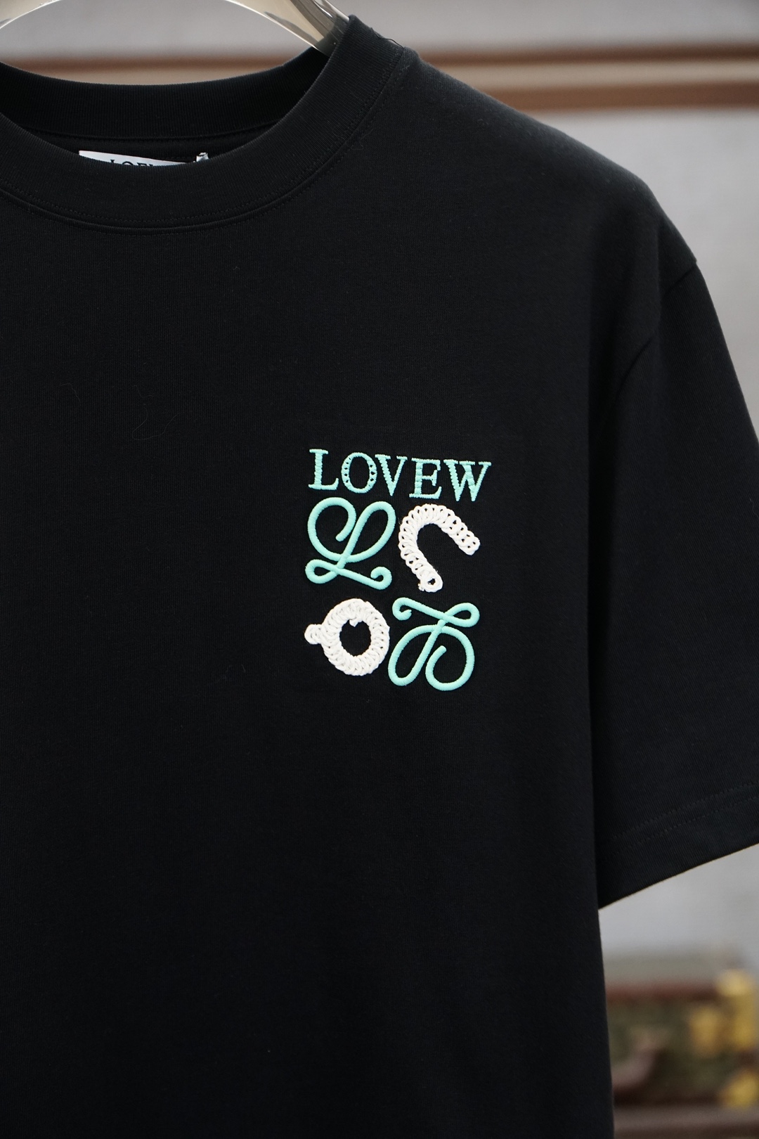 、Loewe罗意威-2026春夏新款短袖，最经典净色通勤百搭帅气的圆领短袖打底衫 🦋📟🪆🌹🖖一贯的好版型