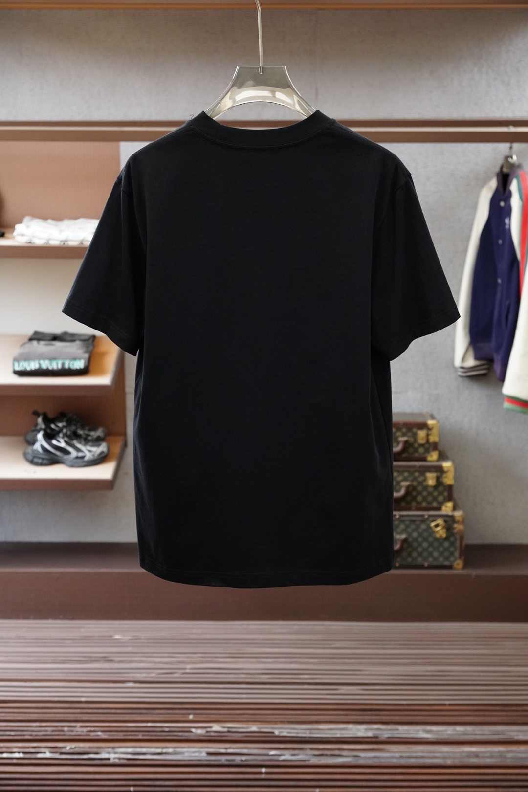 、Loewe罗意威-2026春夏新款短袖，最经典净色通勤百搭帅气的圆领短袖打底衫 🦋📟🪆🌹🖖一贯的好版型