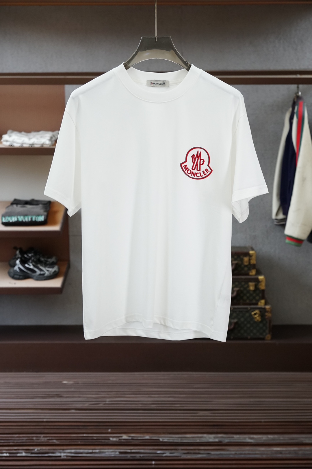 蒙口/2026春夏新款短袖，通勤百搭帅气的圆”领🦋📟🪆🌹🖖一贯的好版型 进口原版超细进口柔软丝光棉。面料