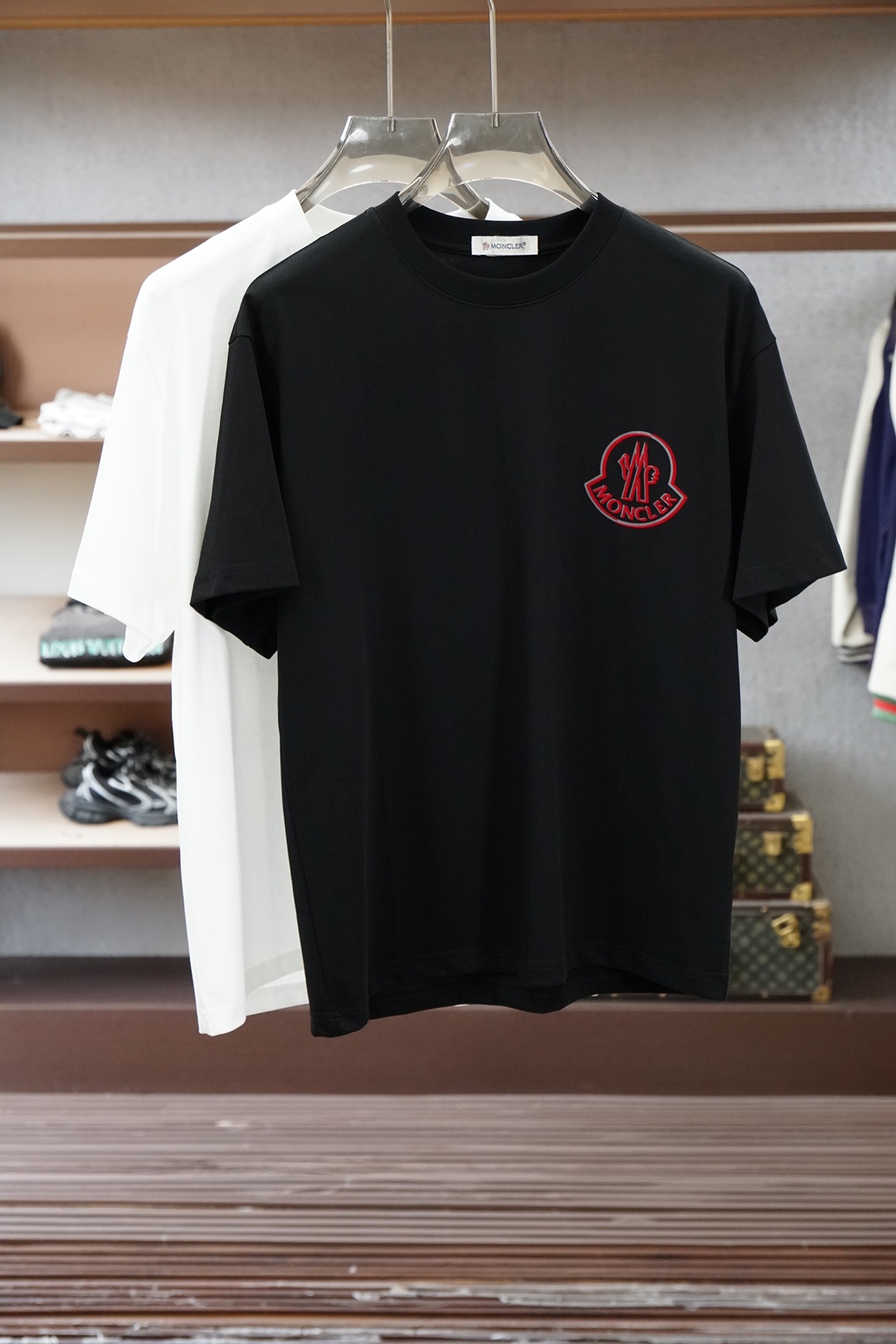 蒙口/2026春夏新款短袖，通勤百搭帅气的圆”领🦋📟🪆🌹🖖一贯的好版型 进口原版超细进口柔软丝光棉。面料