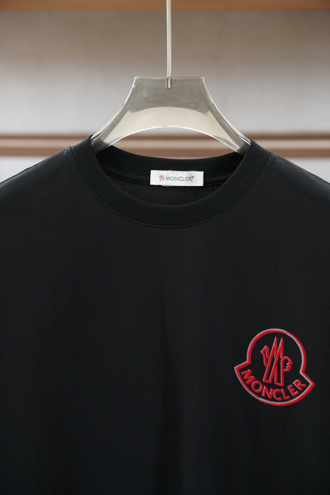 蒙口/2026春夏新款短袖，通勤百搭帅气的圆”领🦋📟🪆🌹🖖一贯的好版型 进口原版超细进口柔软丝光棉。面料