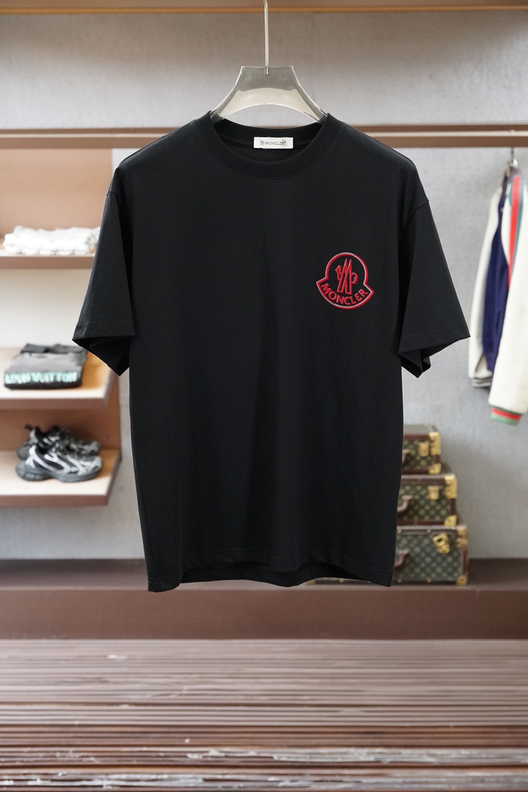 蒙口/2026春夏新款短袖，通勤百搭帅气的圆”领🦋📟🪆🌹🖖一贯的好版型 进口原版超细进口柔软丝光棉。面料