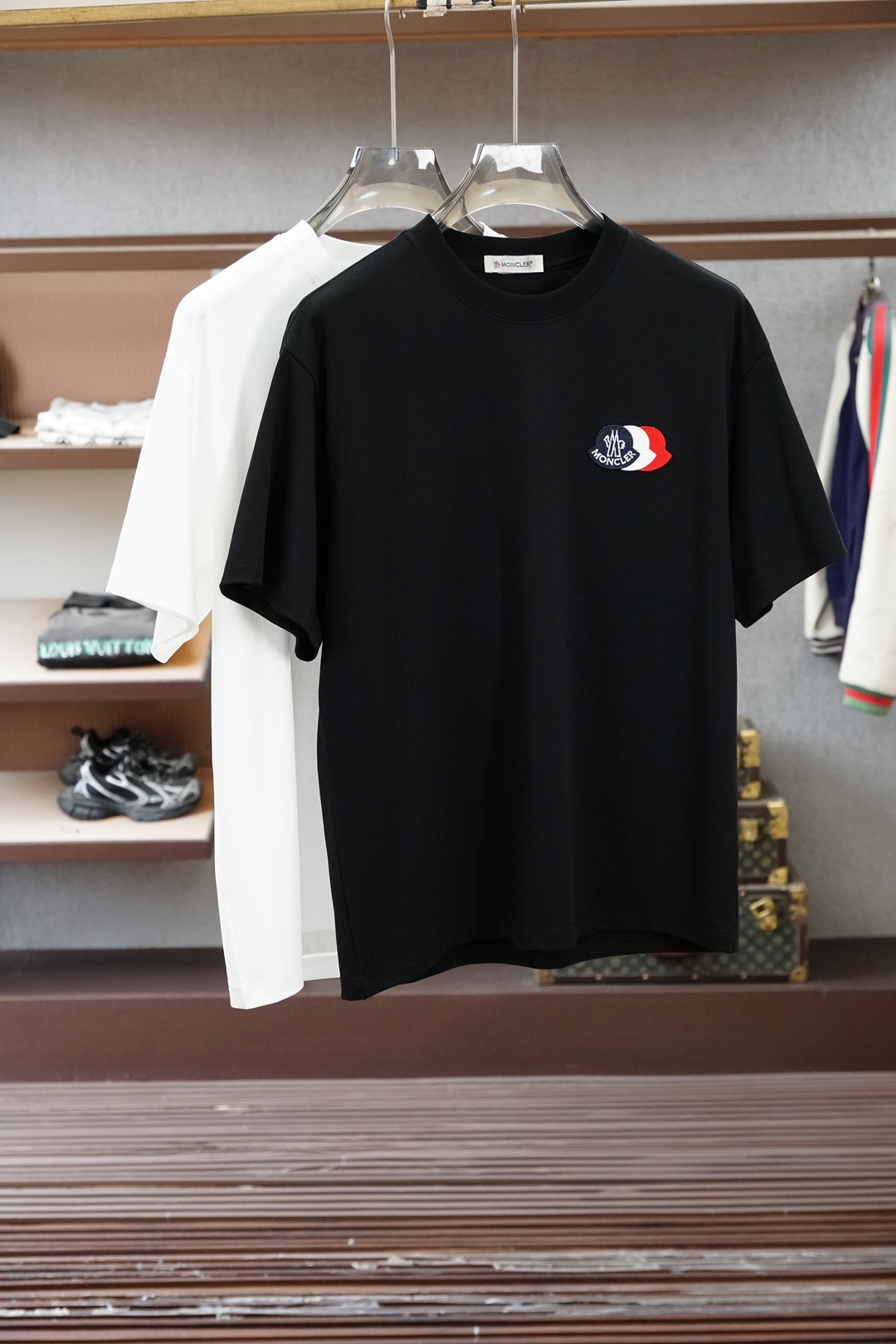 蒙口/2026春夏新款短袖，通勤百搭帅气的圆”领🦋📟🪆🌹🖖一贯的好版型 进口原版超细进口柔软丝光棉。面料