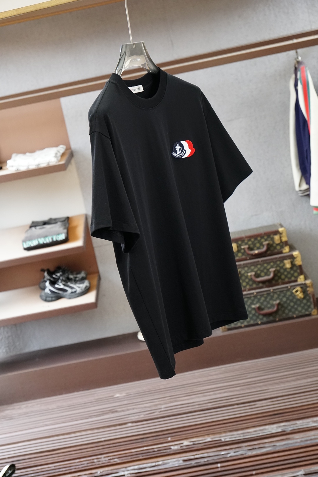 蒙口/2026春夏新款短袖，通勤百搭帅气的圆”领🦋📟🪆🌹🖖一贯的好版型 进口原版超细进口柔软丝光棉。面料