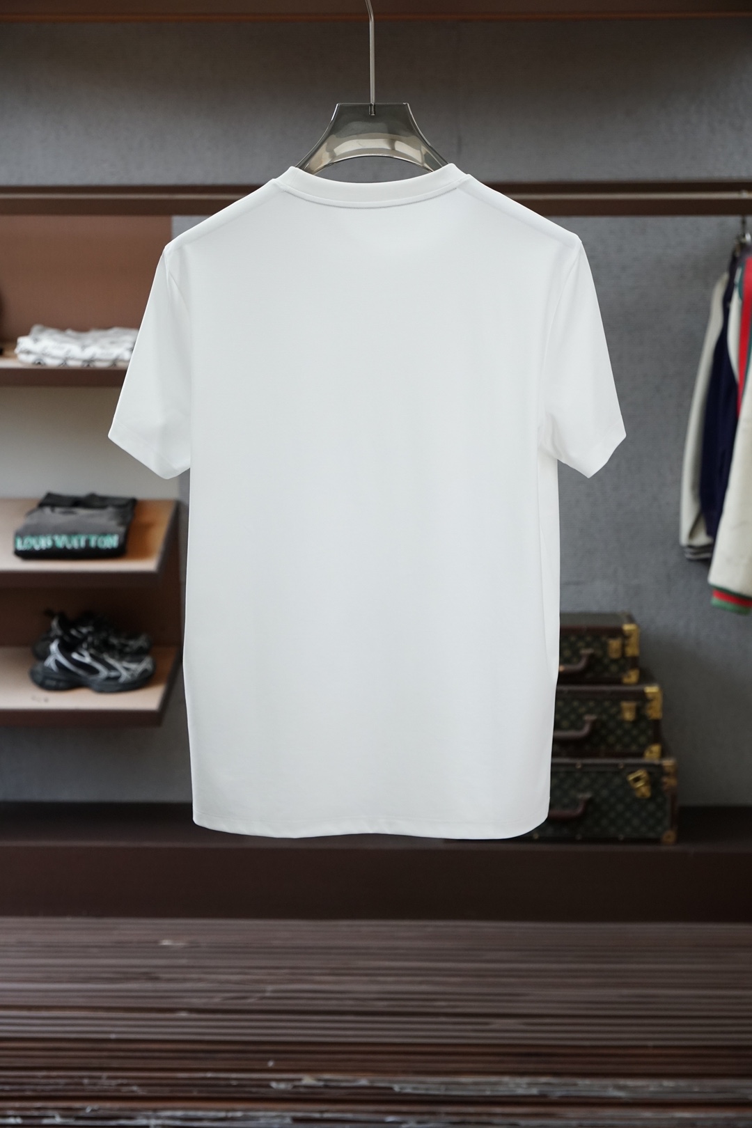 艾卓，ERTo-2026在为夏日找不到兼具质感与舒适的上衣而烦恼？这🪬🌻🧀🪆🍌款男士圆领短袖衫，绝对是你