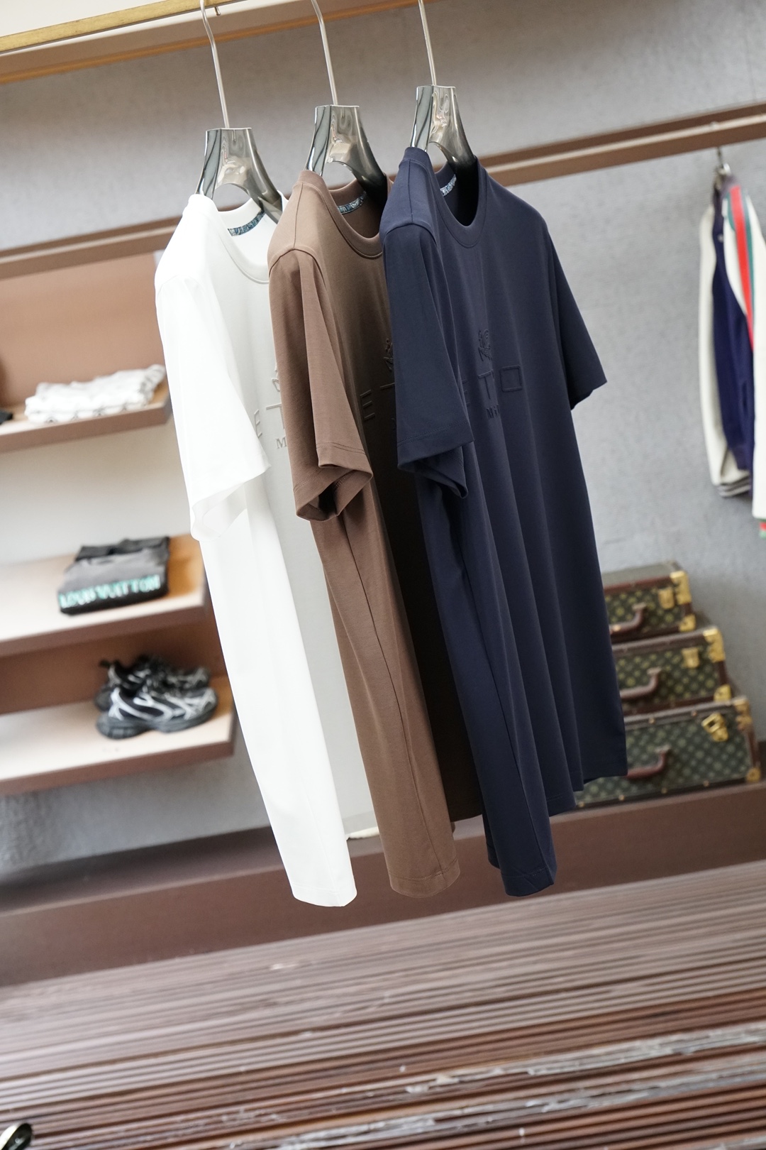 艾卓，ERTo-2026在为夏日找不到兼具质感与舒适的上衣而烦恼？这🪬🌻🧀🪆🍌款男士圆领短袖衫，绝对是你