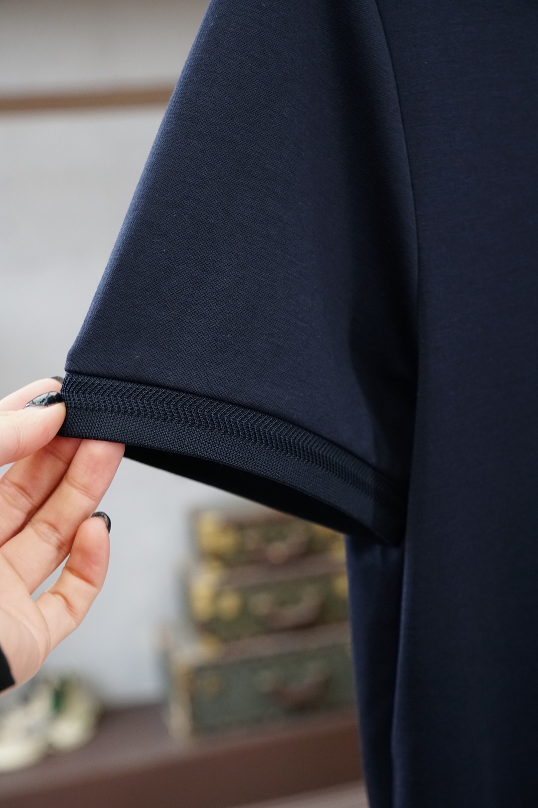 BBR巴宝莉/SS26春夏新品小胸前字母刺绣短袖T恤设计彰显品牌辨识度，采用高支数高密度80支双股丝光棉