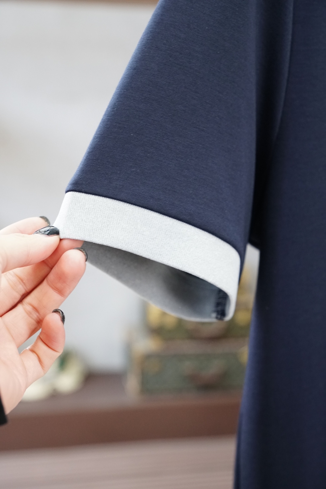 BC，SS26春夏新品小胸前字母印花短袖T恤设计彰显品牌辨识度，采用高支数高密度80支双股丝光棉，上身舒