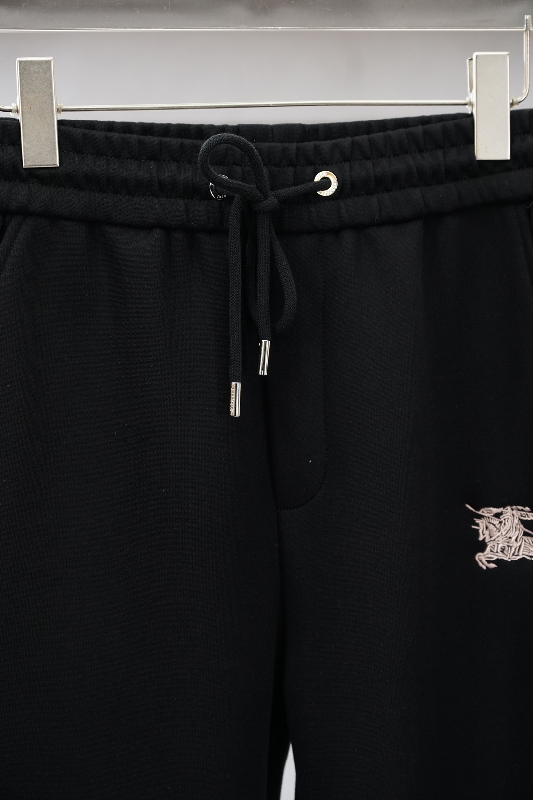 巴宝莉/2026早春束脚裤，🌟🌟男士精品休闲裤.意大利🇮🇹进口面料，最新款上身版型无敌正!绝对可以闭眼收