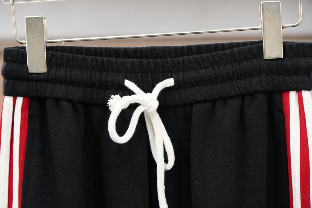 巴黎世家/2026早春直筒裤🌟🌟男士精品休闲裤.意大利🇮🇹进口面料，最新款上身版型无敌正!绝对可以闭眼收