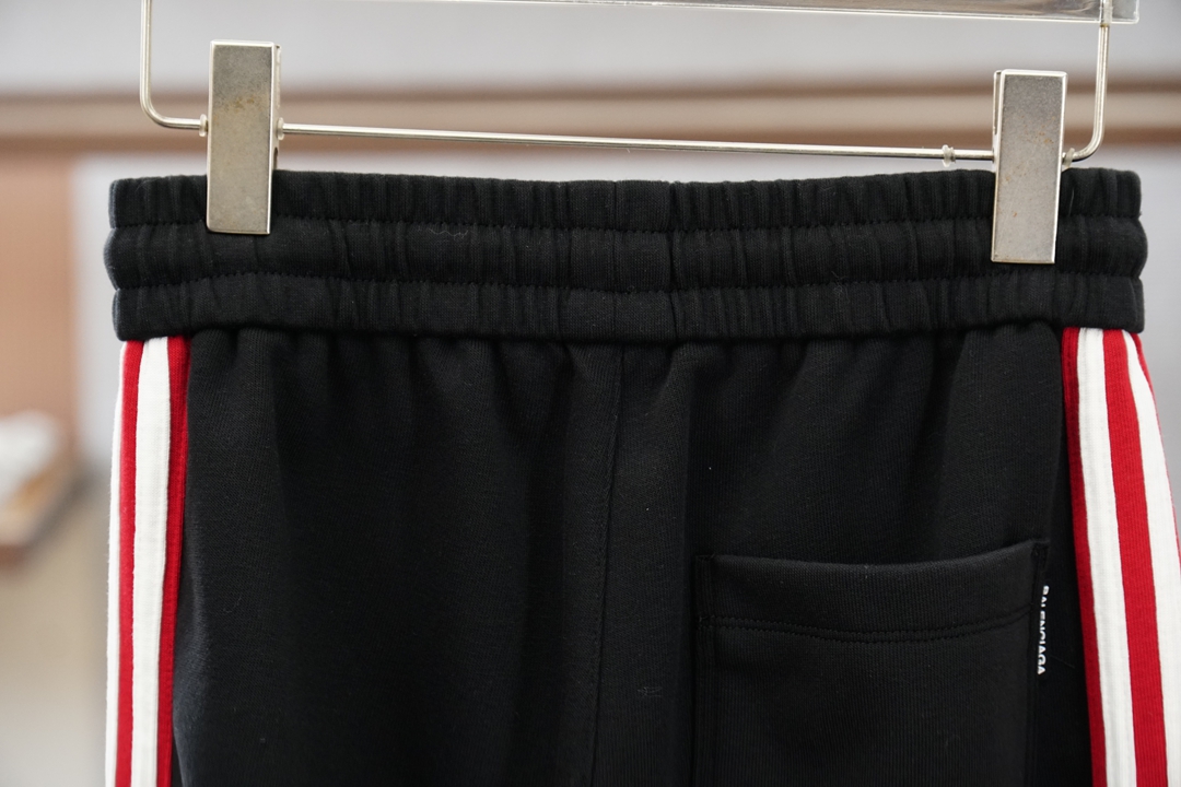 巴黎世家/2026早春直筒裤🌟🌟男士精品休闲裤.意大利🇮🇹进口面料，最新款上身版型无敌正!绝对可以闭眼收