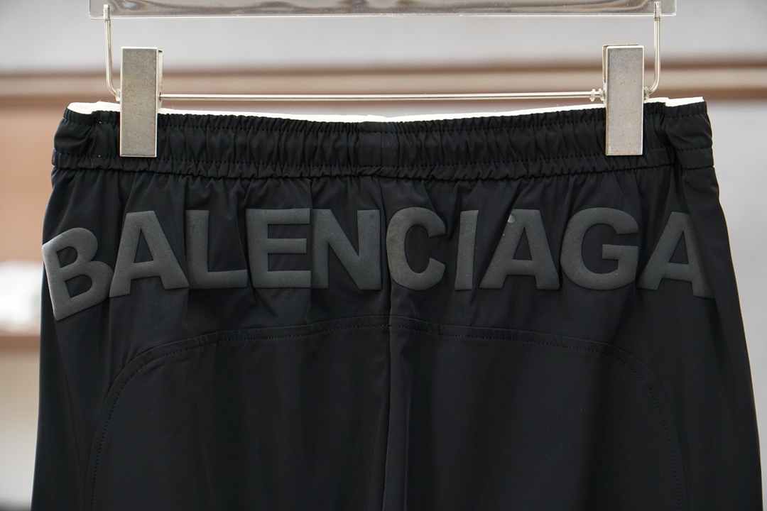 巴黎世家/2026早春束脚裤🌟🌟男士精品休闲裤.意大利超薄进口面料，最新款上身版型无敌正!绝对可以闭眼收