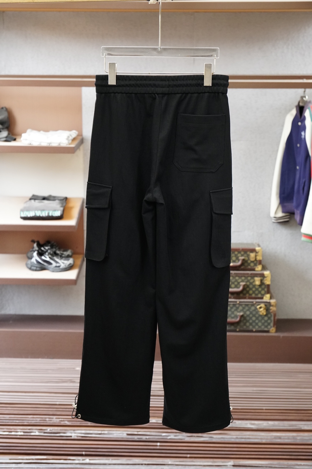 Prada普拉达/2026早春直筒裤🌟🌟男士精品休闲裤.意大利🇮🇹进口面料，最新款上身版型无敌正!绝对可