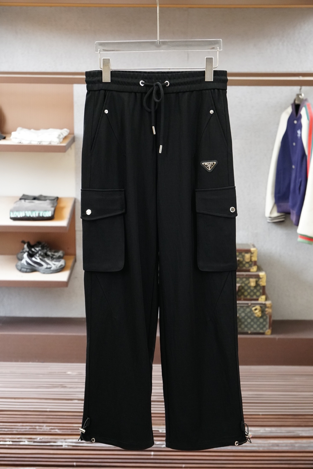 Prada普拉达/2026早春直筒裤🌟🌟男士精品休闲裤.意大利🇮🇹进口面料，最新款上身版型无敌正!绝对可