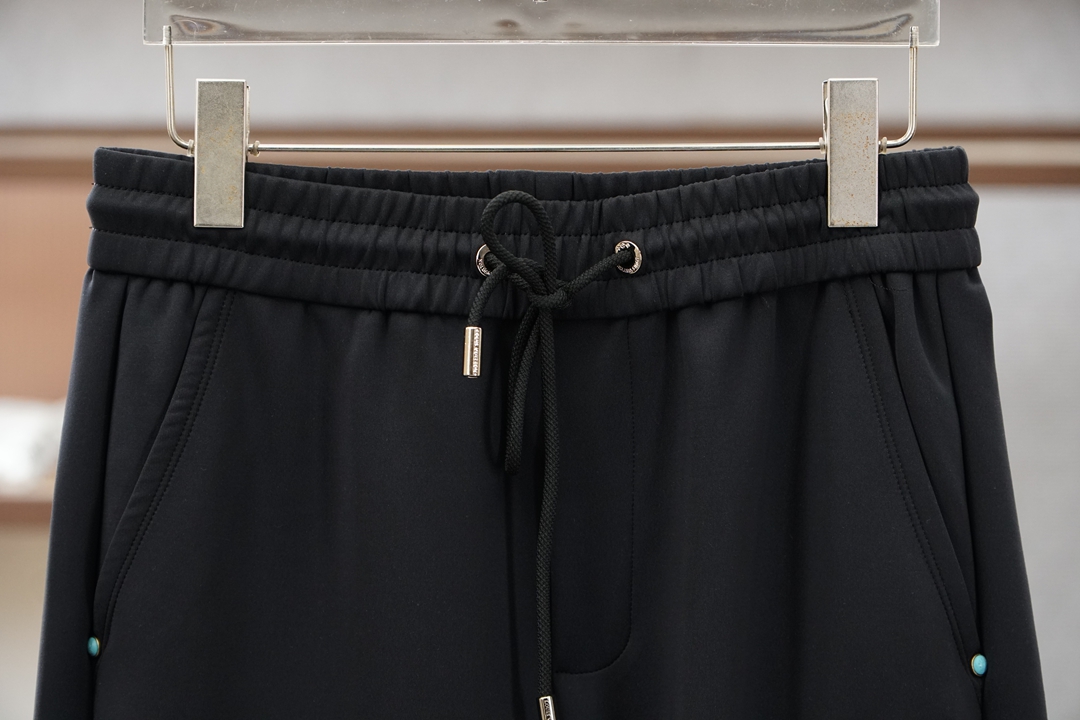 Lv-2026早春直筒裤🌟🌟男士精品休闲裤.意大利🇮🇹进口面料，最新款上身版型无敌正!绝对可以闭眼收的一