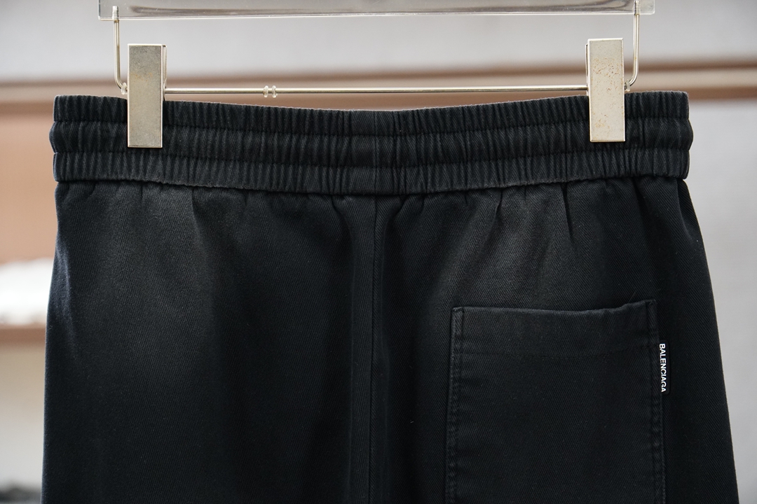 巴黎世家/2026早春直筒裤🌟🌟男士精品休闲裤.意大利🇮🇹进口面料，最新款上身版型无敌正!绝对可以闭眼收