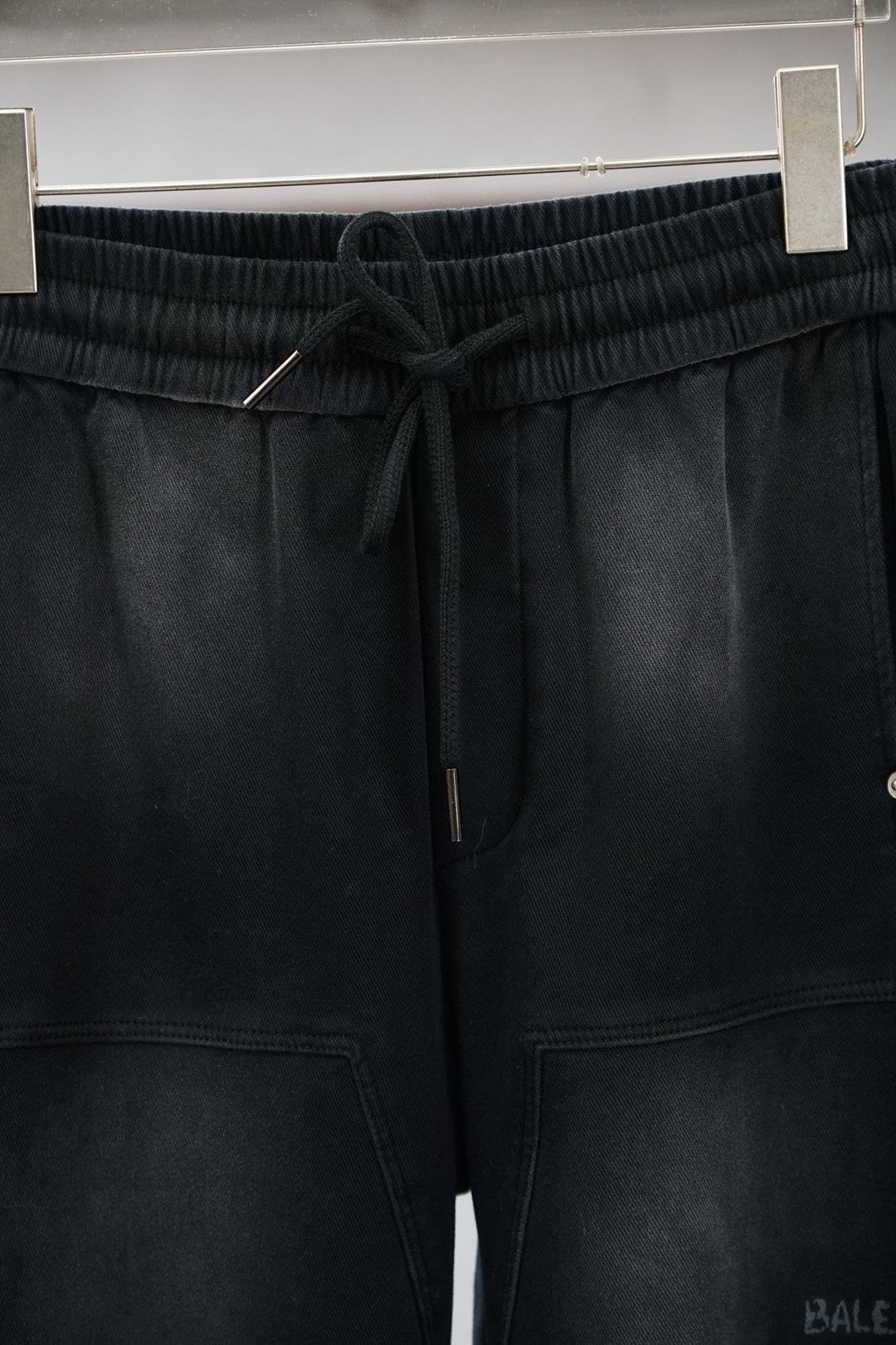 巴黎世家/2026早春直筒裤🌟🌟男士精品休闲裤.意大利🇮🇹进口面料，最新款上身版型无敌正!绝对可以闭眼收