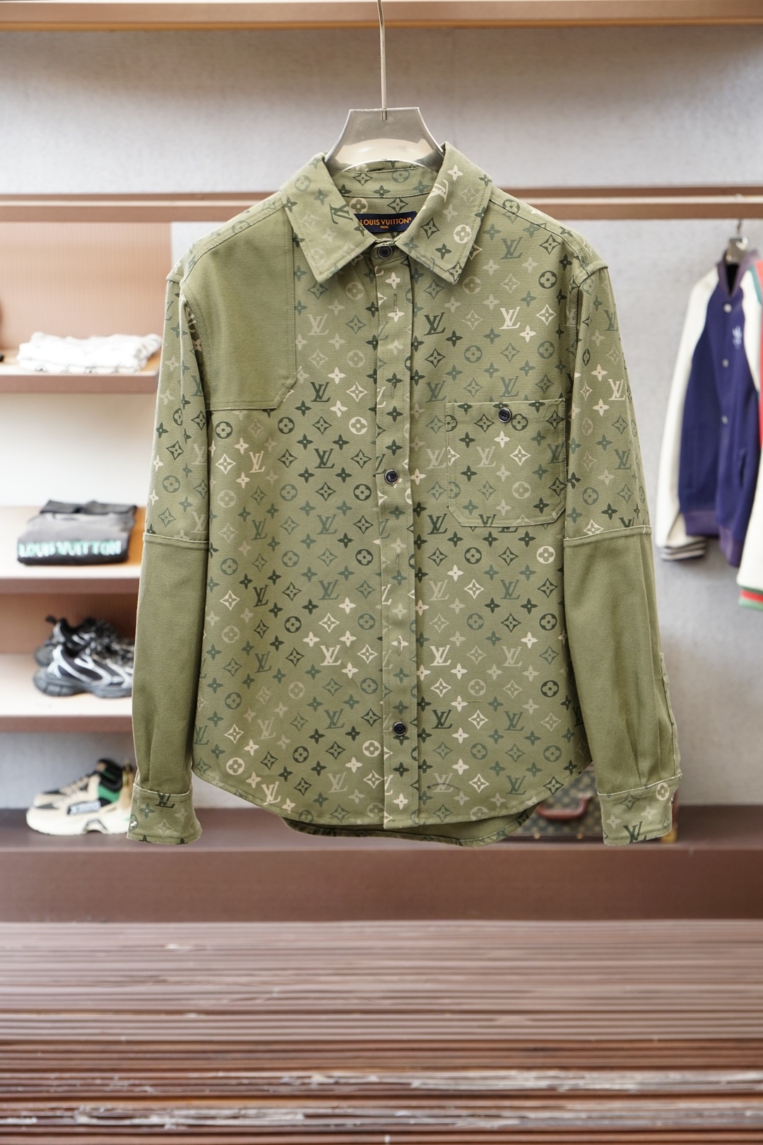 LV路易威登/🍁2026早春新款衬衣外套🔥满身提花，慢慢时尚感，高端品质堪比正品，胸前进口顶极高密度朱地