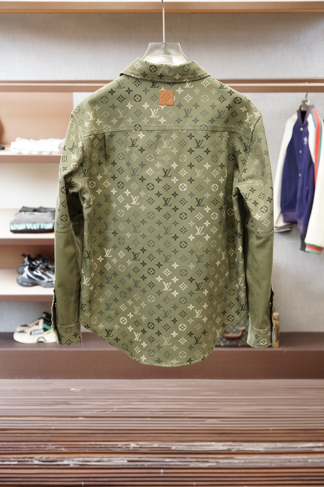 LV路易威登/🍁2026早春新款衬衣外套🔥满身提花，慢慢时尚感，高端品质堪比正品，胸前进口顶极高密度朱地