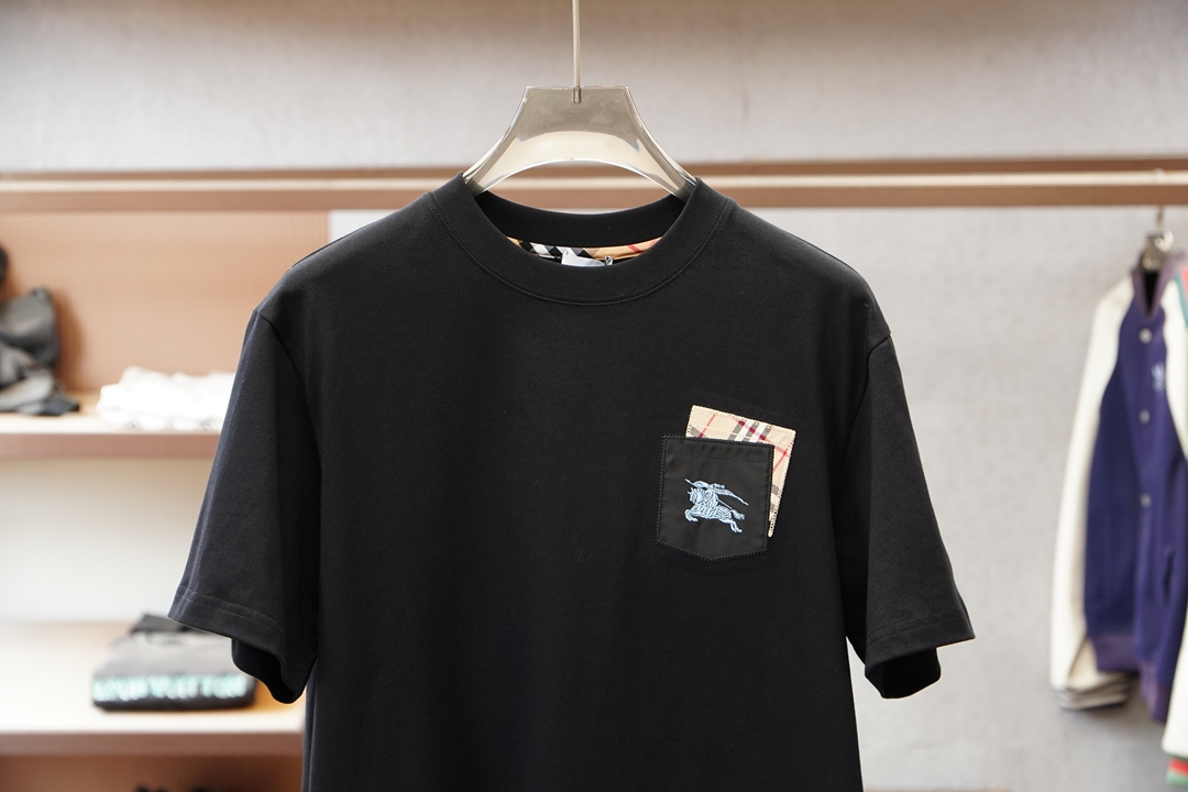 、BBR巴宝莉/2026春夏新款短袖，最经典净色通勤百搭帅气的圆领短袖打底衫 🦋📟🪆🌹🖖一贯的好版型 进