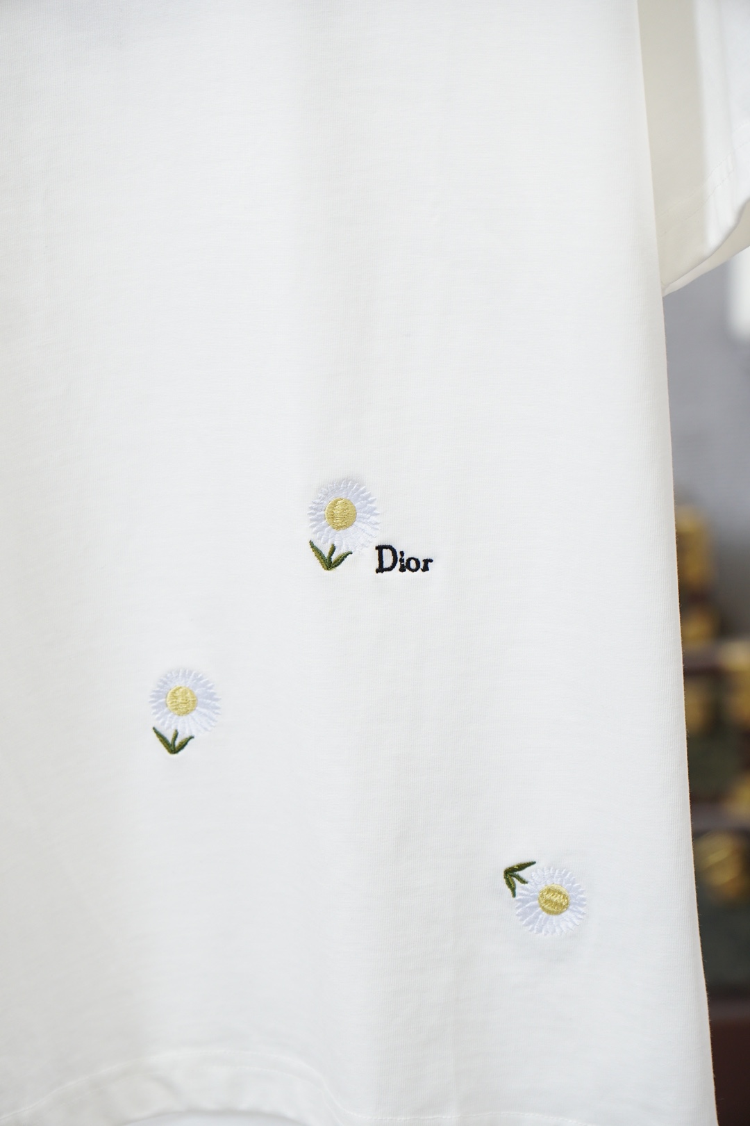 Dior迪奥/2026春夏新款，官网1.1顶级的塑造。纯色刺绣圆领短袖T恤正品9030购入开发，80支双