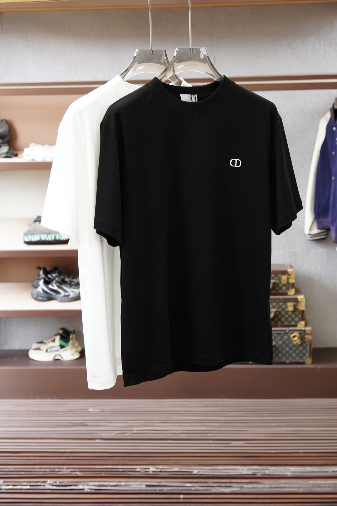 Dior迪奥-纯色刺绣圆领短袖T恤正品9030购入开发，80支双股精梳棉，1*1索罗娜罗纹，刺绣布匹酵洗
