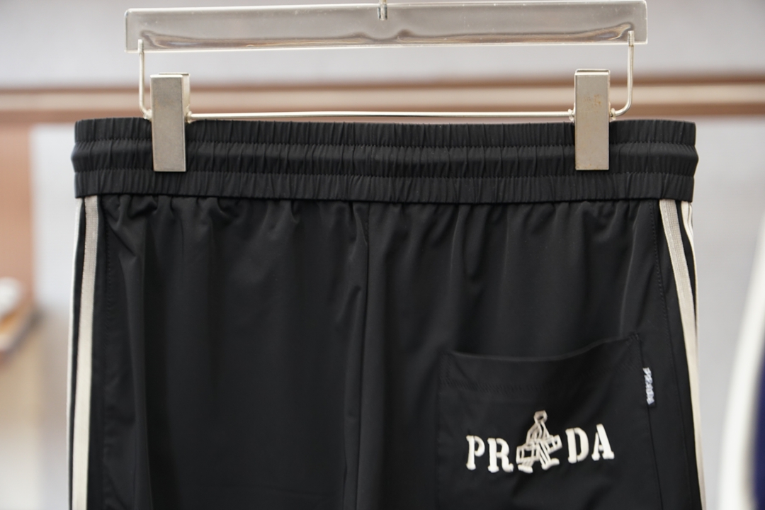 Prada普拉达/2026早春直筒裤🌟🌟男士精品休闲裤.意大利🇮🇹进口面料，最新款上身版型无敌正!绝对可