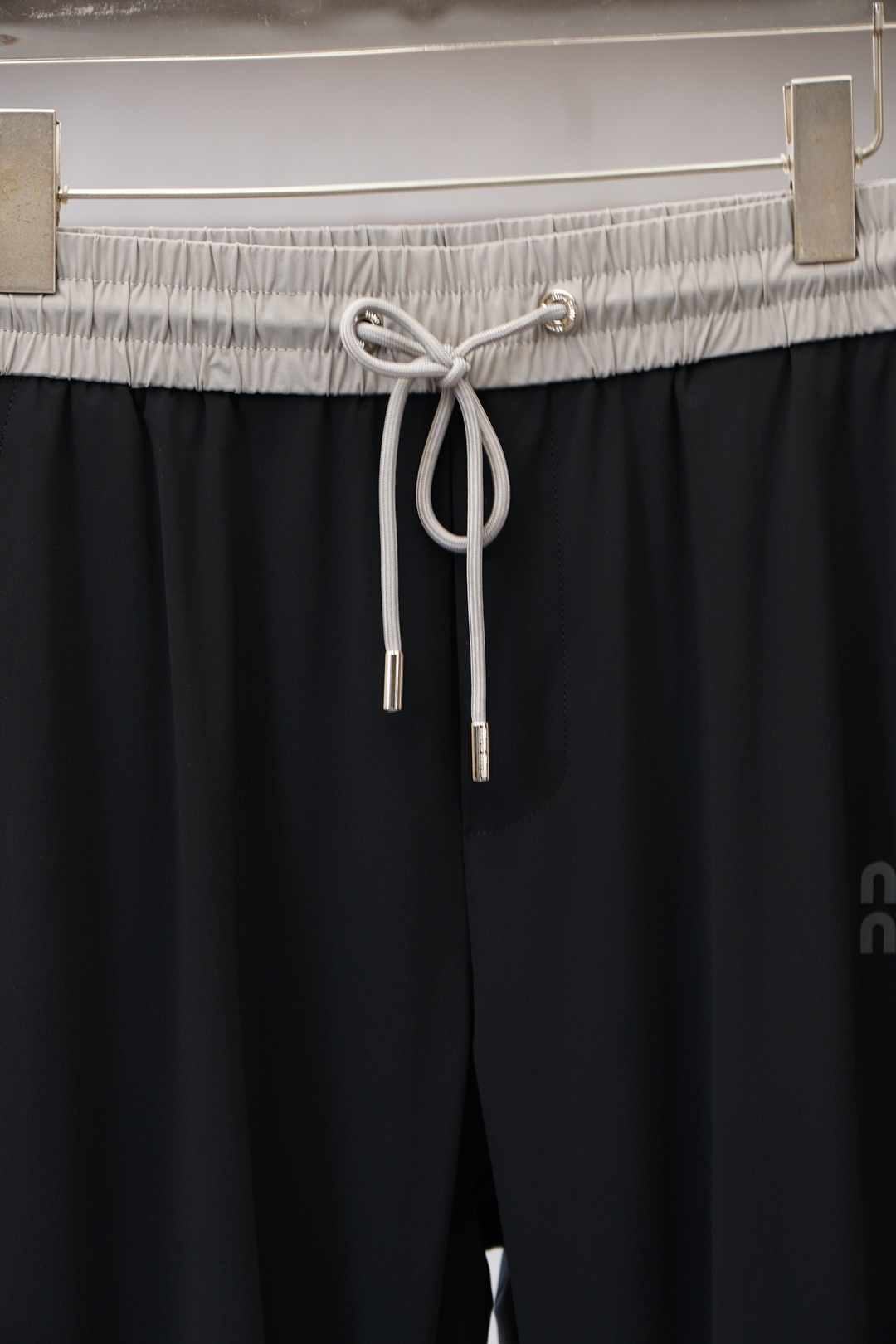 Miu Miu-2026早春直筒裤🌟🌟男士精品休闲裤.意大利🇮🇹进口面料，最新款上身版型无敌正!绝对可以