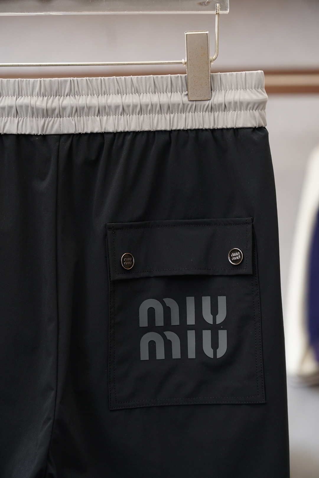 Miu Miu-2026早春直筒裤🌟🌟男士精品休闲裤.意大利🇮🇹进口面料，最新款上身版型无敌正!绝对可以