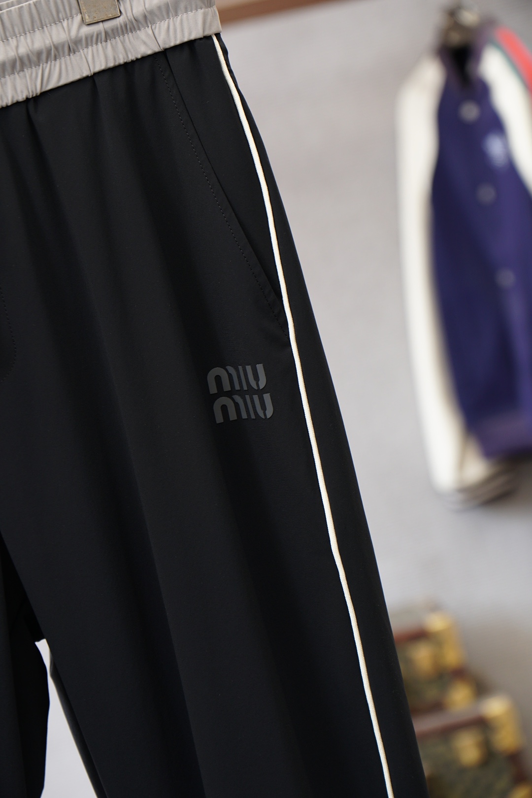 Miu Miu-2026早春直筒裤🌟🌟男士精品休闲裤.意大利🇮🇹进口面料，最新款上身版型无敌正!绝对可以