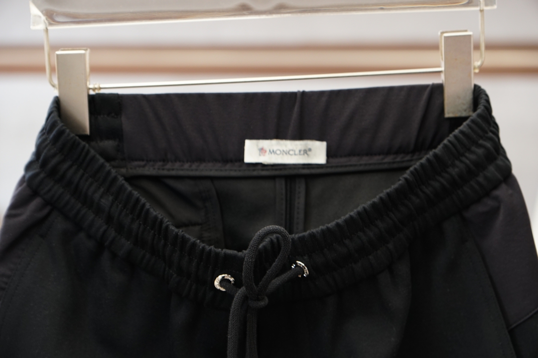 蒙口/2026早春直束脚裤🌟🌟男士精品休闲裤.意大利🇮🇹进口面料，最新款上身版型无敌正!绝对可以闭眼收的