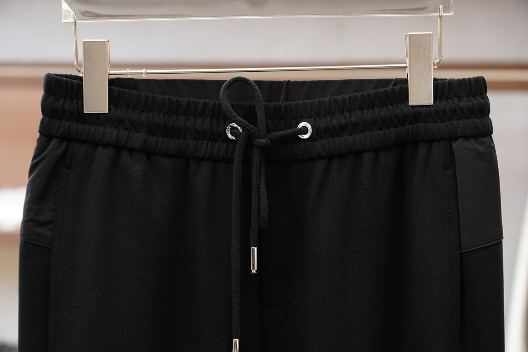 蒙口/2026早春直束脚裤🌟🌟男士精品休闲裤.意大利🇮🇹进口面料，最新款上身版型无敌正!绝对可以闭眼收的