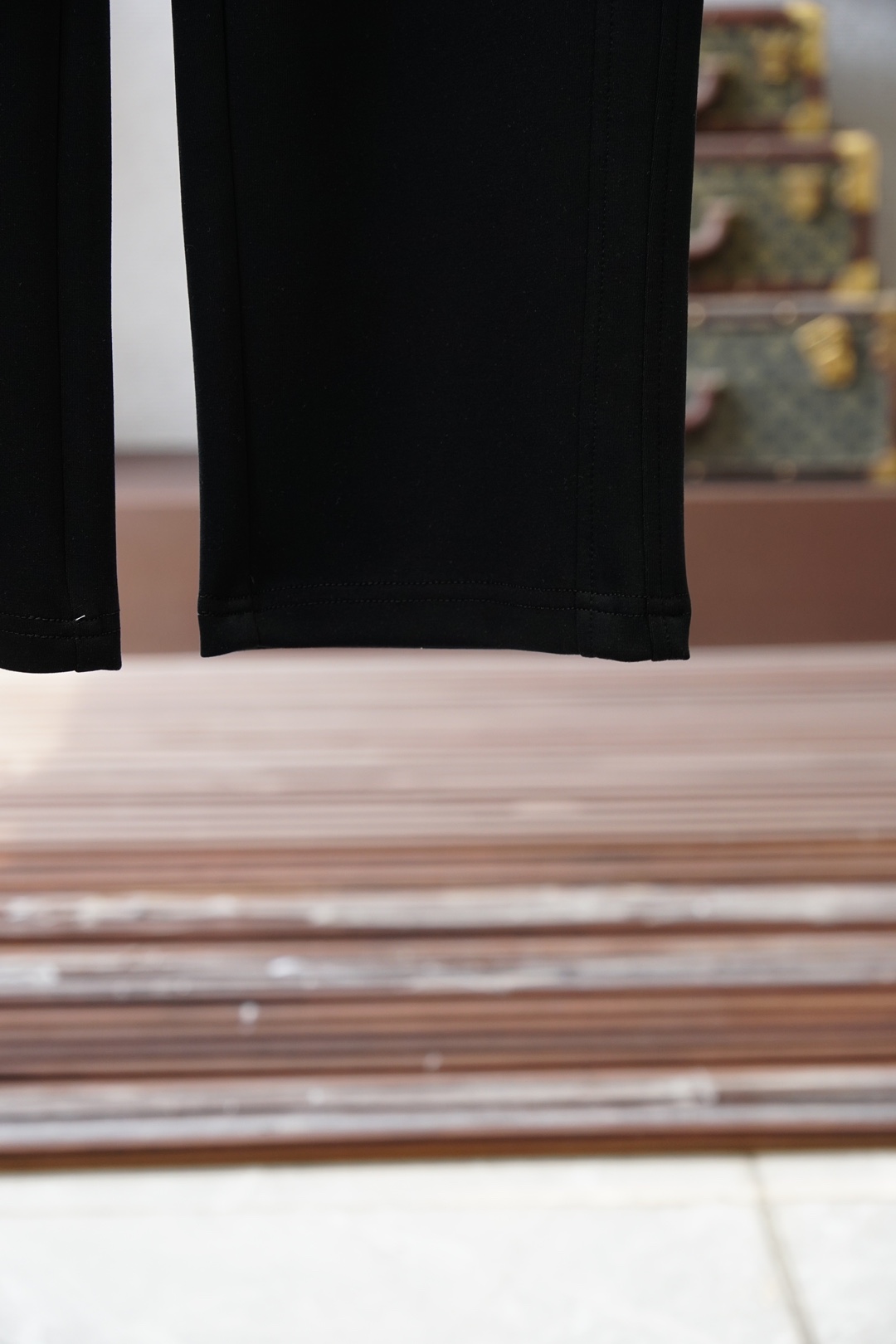 Miumiu-2026早春直筒裤🌟🌟男士精品休闲裤.意大利🇮🇹进口面料，最新款上身版型无敌正!绝对可以闭