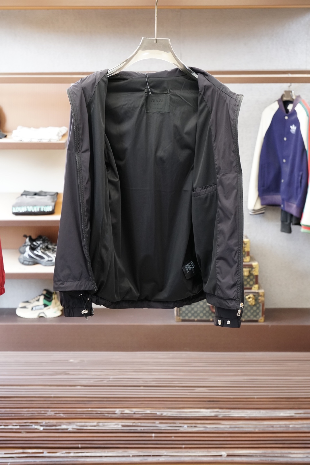 Prada普拉达/💜「2026」SS新品火爆上市💜💟质量💟工艺💟设计💟剪裁💌甄选定制高端夹克 兼具柔软亲