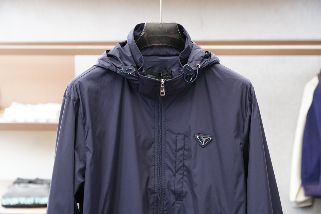 Prada普拉达/💜「2026」SS新品火爆上市💜💟质量💟工艺💟设计💟剪裁💌甄选定制高端夹克 兼具柔软亲