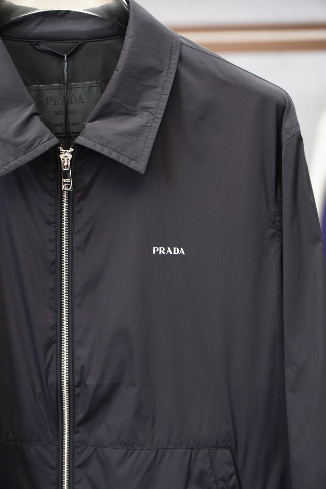 Prada普拉达/💜「2026」SS新品火爆上市💜💟质量💟工艺💟设计💟剪裁💌甄选定制高端夹克 兼具柔软亲