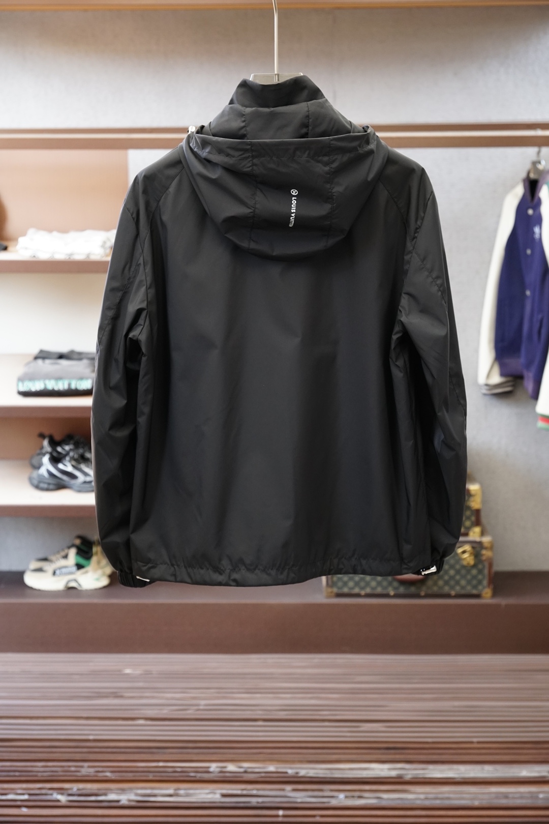 Lv-💜「2026」SS新品火爆上市💜💟质量💟工艺💟设计💟剪裁💌甄选定制高端夹克 兼具柔软亲肤与抗皱质感