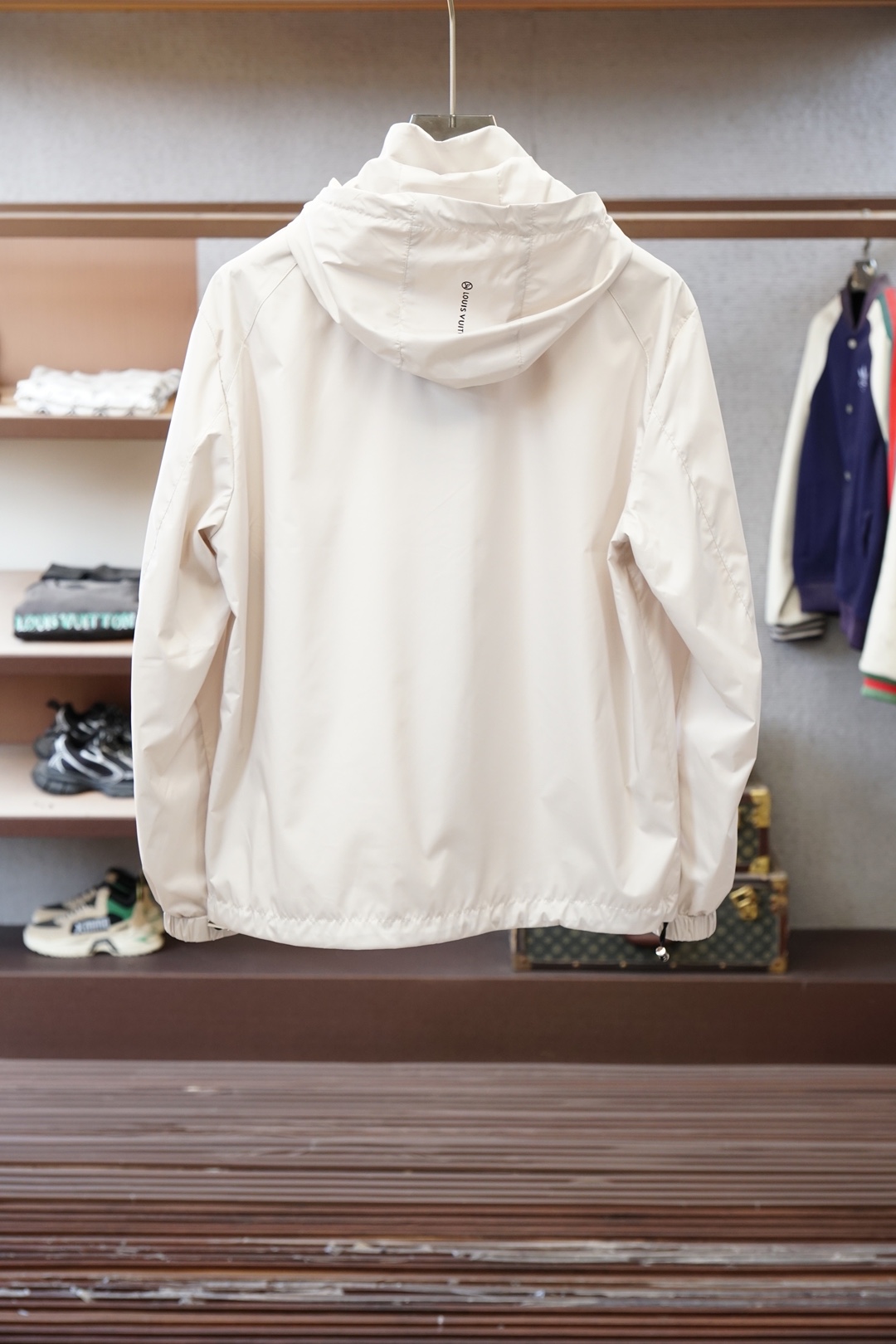 Lv-💜「2026」SS新品火爆上市💜💟质量💟工艺💟设计💟剪裁💌甄选定制高端夹克 兼具柔软亲肤与抗皱质感