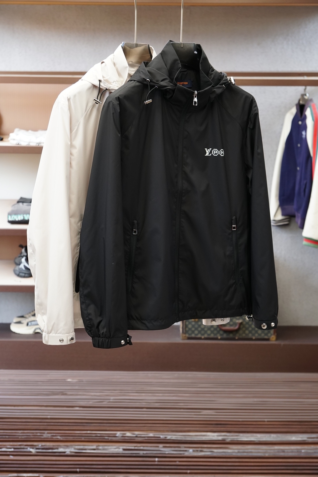 Lv-💜「2026」SS新品火爆上市💜💟质量💟工艺💟设计💟剪裁💌甄选定制高端夹克 兼具柔软亲肤与抗皱质感