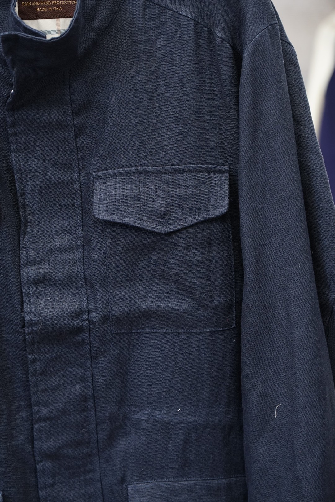 秋冬系列上新✨Loro piana-Lor*老前风外套诺悠翩雅秋冬推出新单品绝佳的造型感，选用舒适高品质